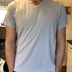 Gap v- neck Tee
